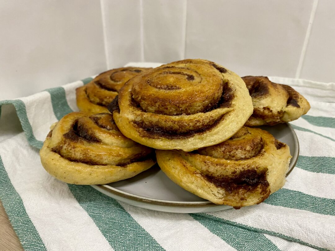 Saftiga, sockerfria kanelbullar