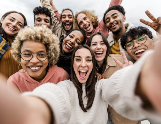 en grupp människor som tar selfie.Det finns mycket hjälp och tröst att få i diabetescommunityn